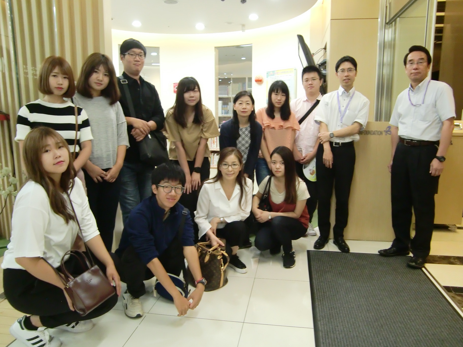 ⑯国際交流基金ソウル日本文化センターで、韓国の日本語教育事情について説明していただきました。
